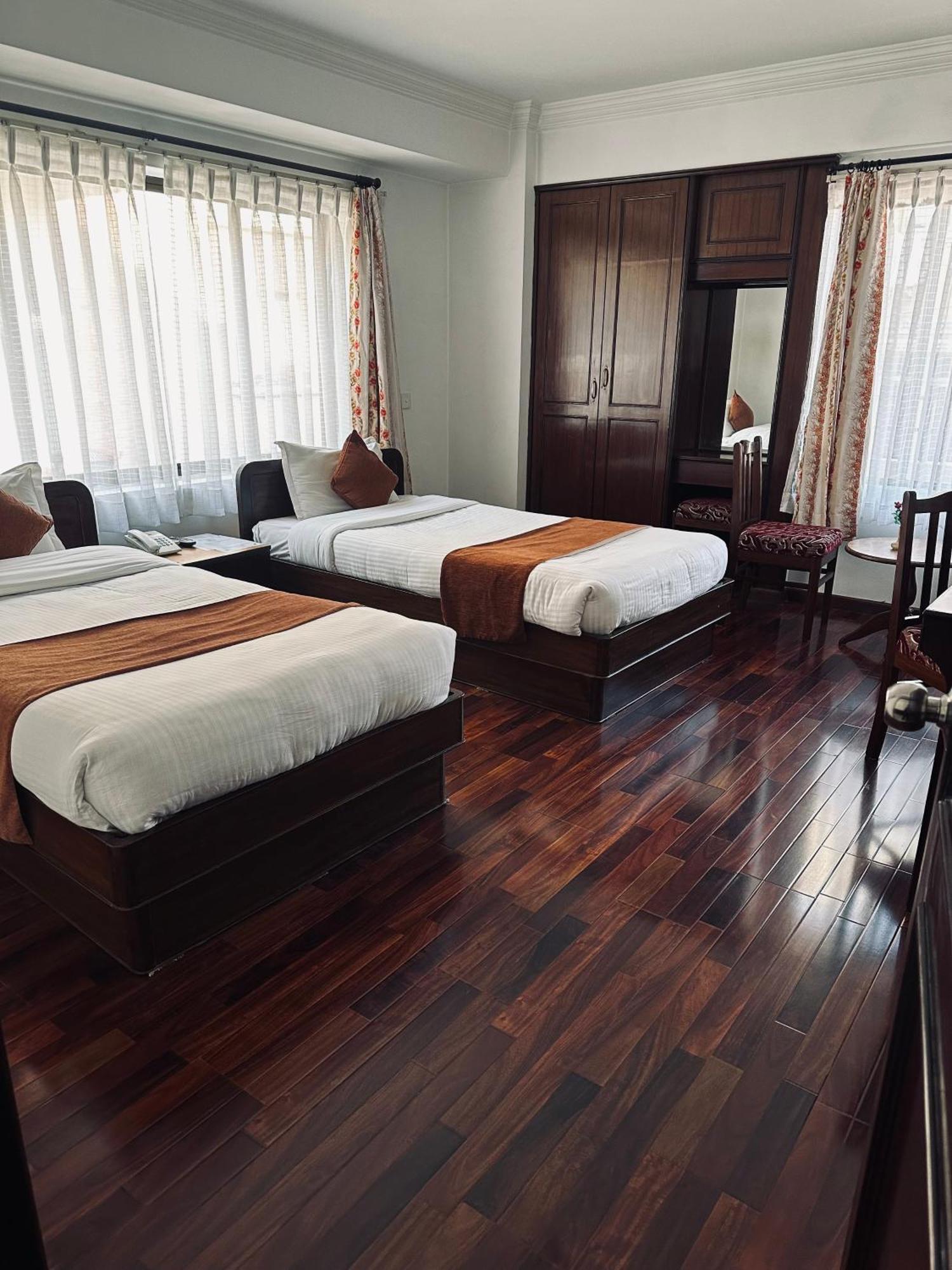 Fuji Hotel Kathmandu Exterior foto