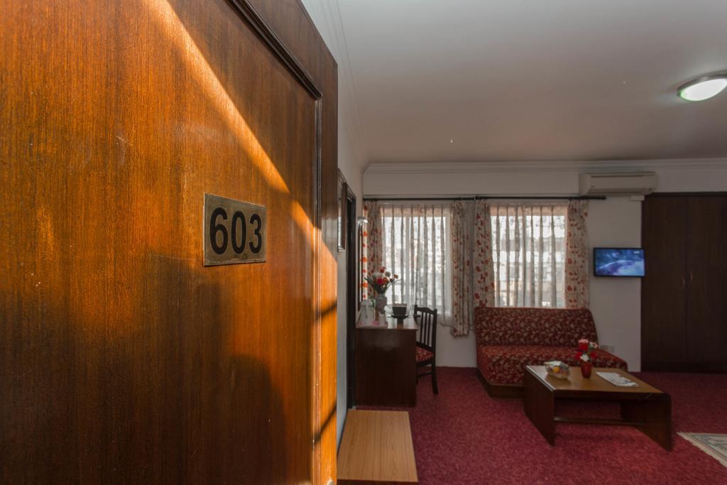Fuji Hotel Kathmandu Exterior foto